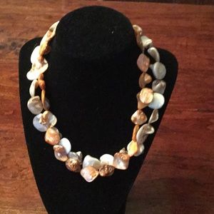 Gorgeous handcrafted mother of pearl necklace.